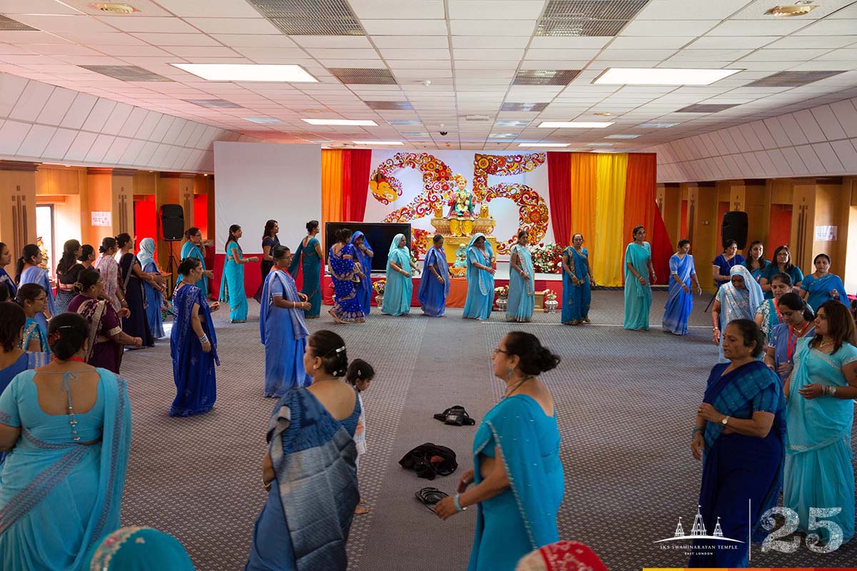 211A1132 copy - ©1987-2017 SKS Swaminarayan Temple East London